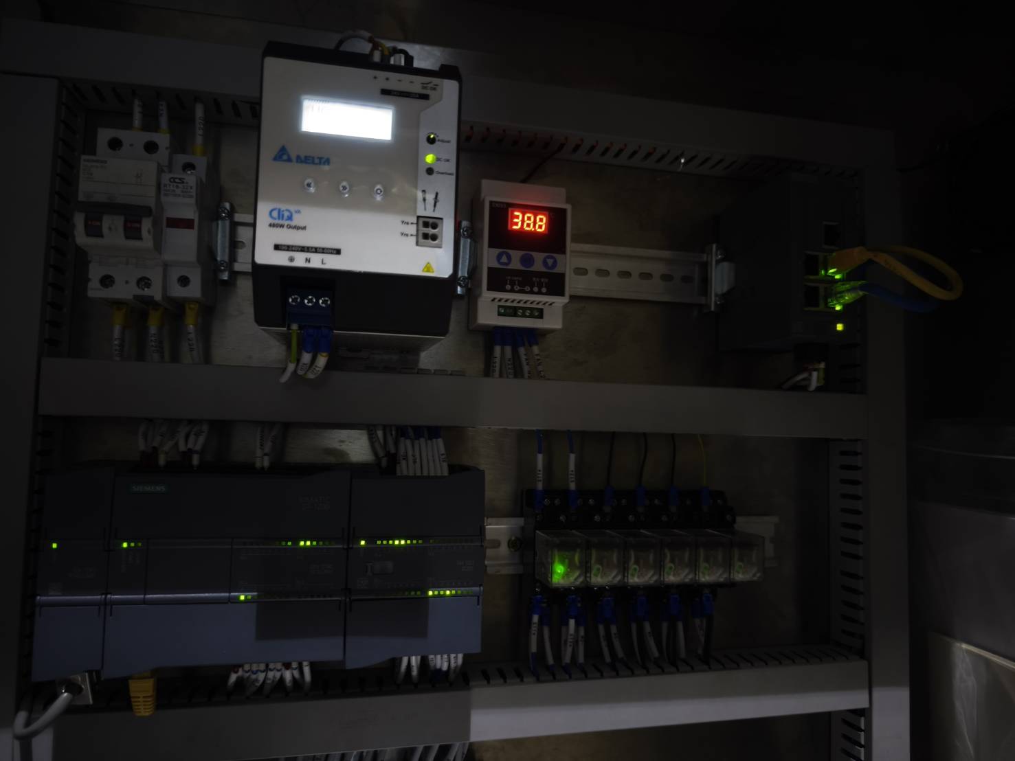 ภายในตู้ควบคุม PLC